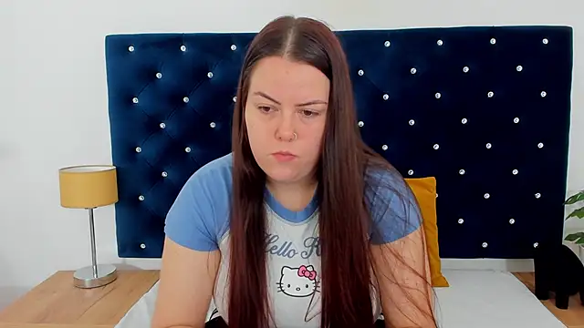 Snapshot of EvaLick chatting on October 2025 05:51:01 AM EvaLick online show from October 2025 05:51:01 AM