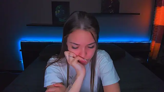 AlexaBarkley online show from April 2026 12:57:01 AM