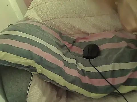 Snapshot of Alexiadreamer chatting on December 2025 04:59:02 PM Alexiadreamer online show from December 2025 04:59:02 PM