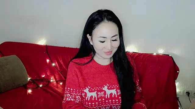 Snapshot of AsianQueens chatting on December 2024 04:12:01 AM AsianQueens online show from December 2024 04:12:01 AM