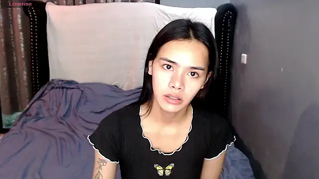 Snapshot of shecutie69 chatting on October 2025 09:48:02 PM shecutie69 online show from October 2025 09:48:02 PM