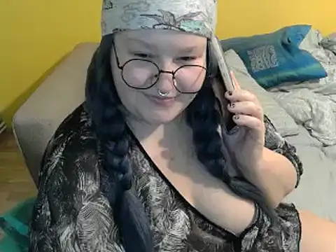 Snapshot of ThickBones chatting on December 2024 05:08:01 PM ThickBones online show from December 2024 05:08:01 PM