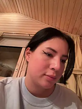 Snapshot of clairewntr chatting on December 2024 09:50:02 PM clairewntr online show from December 2024 09:50:02 PM