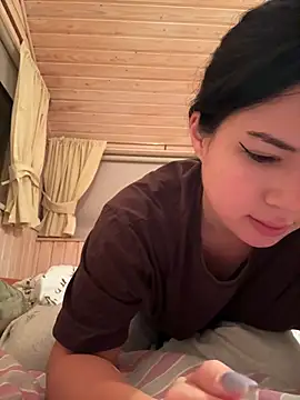 Snapshot of clairewntr chatting on January 2025 12:53:02 AM clairewntr online show from January 2025 12:53:02 AM