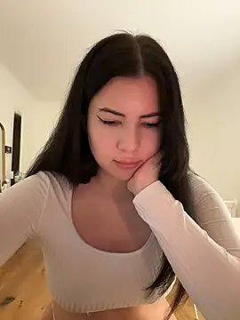 Snapshot of clairewntr chatting on January 2025 08:05:02 PM clairewntr online show from January 2025 08:05:02 PM