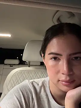 Snapshot of clairewntr chatting on October 2025 01:13:01 AM clairewntr online show from October 2025 01:13:01 AM