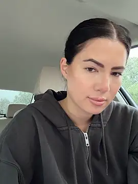 Snapshot of clairewntr chatting on October 2025 03:32:02 PM clairewntr online show from October 2025 03:32:02 PM