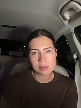 Snapshot of clairewntr chatting on October 2025 03:37:02 AM clairewntr online show from October 2025 03:37:02 AM