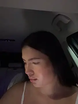 Snapshot of clairewntr chatting on October 2025 06:05:02 PM clairewntr online show from October 2025 06:05:02 PM