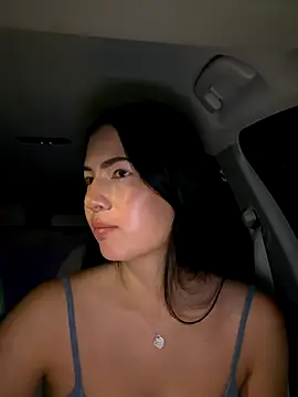 Snapshot of clairewntr chatting on October 2025 07:21:02 PM clairewntr online show from October 2025 07:21:02 PM