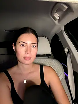 Snapshot of clairewntr chatting on November 2025 08:07:01 PM clairewntr online show from November 2025 08:07:01 PM