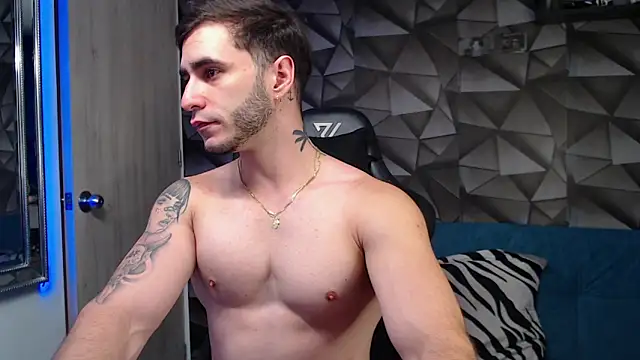 Latino stud4u online show from October 2025 11:24:02 PM
