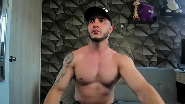Latino stud4u online show from March 2026 10:36:05 PM