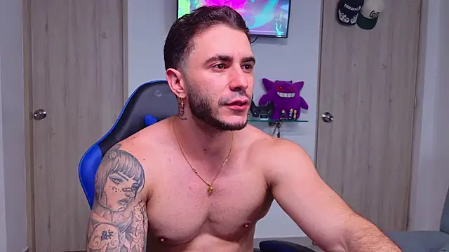 Latino stud4u online show from June 2026 02:22:01 AM