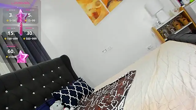 Divine   Eloeura online show from February 2025 06:42:01 PM