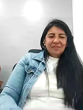 Snapshot of aisha_latina chatting on December 2024 06:03:02 PM aisha latina online show from December 2024 06:03:02 PM