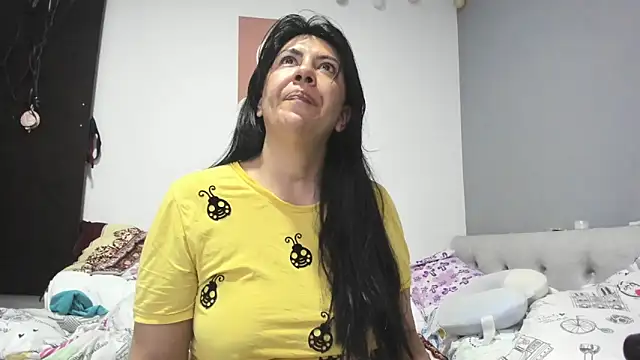 Snapshot of aisha_latina chatting on December 2024 11:42:02 PM aisha latina online show from December 2024 11:42:02 PM