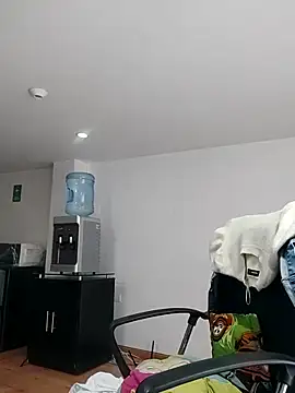 aisha latina online show from October 2025 05:24:02 PM