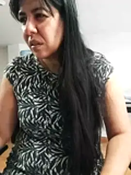 aisha latina online show from April 2026 02:55:02 PM