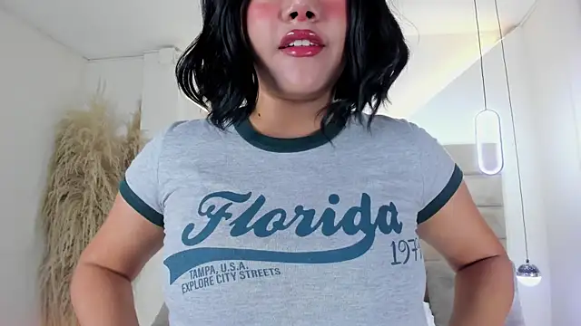 ValerieDiaz  online show from October 2025 12:25:02 PM