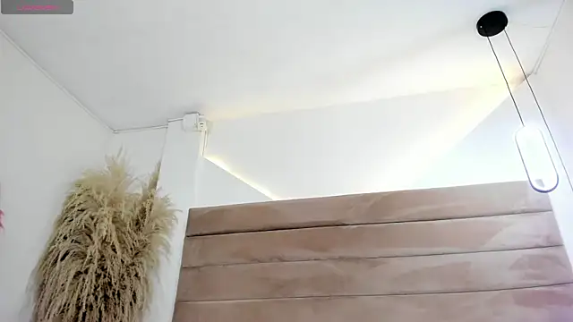 ValerieDiaz  online show from October 2025 12:02:01 PM