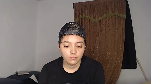 kathy luisa online show from April 2026 11:42:02 PM