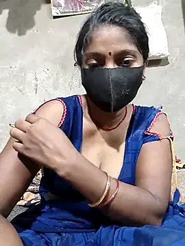 Arti032 online show from June 2026 06:40:01 PM