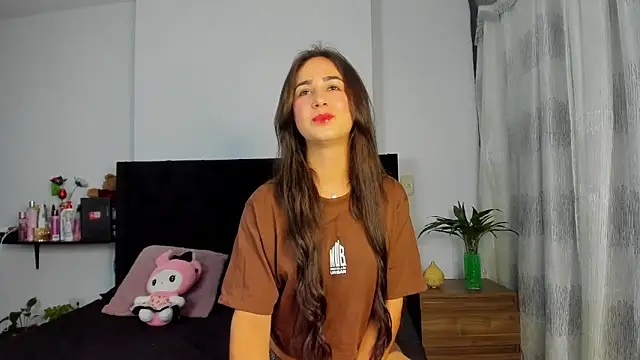 Snapshot of AndreaStivens chatting on November 2025 10:36:01 AM AndreaStivens online show from November 2025 10:36:01 AM