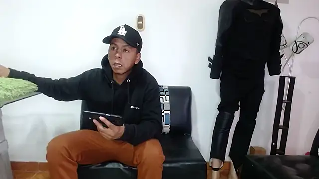 Black hot266 online show from February 2026 04:02:01 PM