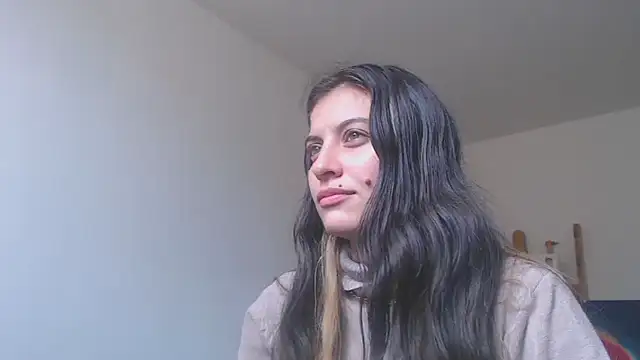 Snapshot of mariecam420 chatting on December 2024 02:38:02 PM mariecam420 online show from December 2024 02:38:02 PM