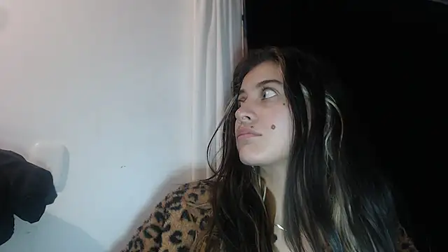 Snapshot of mariecam420 chatting on January 2025 11:51:02 PM mariecam420 online show from January 2025 11:51:02 PM