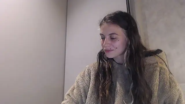 Snapshot of mariecam420 chatting on January 2025 11:56:01 PM mariecam420 online show from January 2025 11:56:01 PM