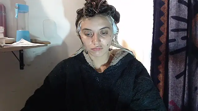 Snapshot of mariecam420 chatting on January 2025 10:06:01 PM mariecam420 online show from January 2025 10:06:01 PM