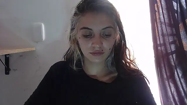 Snapshot of mariecam420 chatting on January 2025 03:36:02 PM mariecam420 online show from January 2025 03:36:02 PM