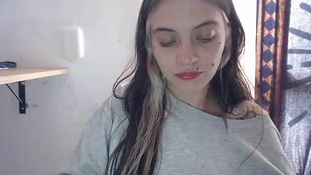 Snapshot of mariecam420 chatting on January 2025 05:05:01 PM mariecam420 online show from January 2025 05:05:01 PM