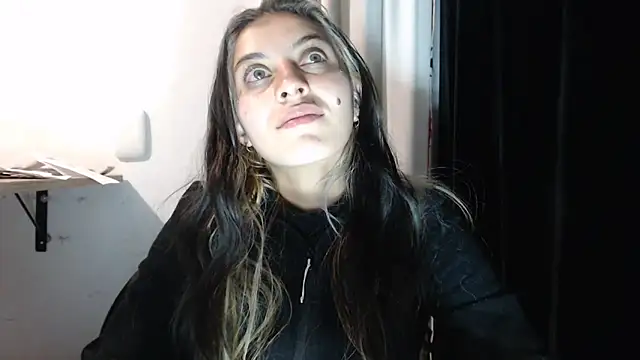 Snapshot of mariecam420 chatting on January 2025 03:59:02 AM mariecam420 online show from January 2025 03:59:02 AM