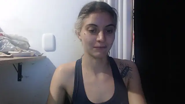 Snapshot of mariecam420 chatting on January 2025 01:43:02 AM mariecam420 online show from January 2025 01:43:02 AM