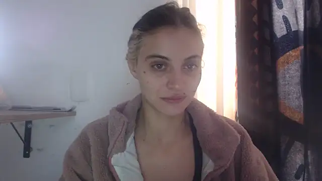 Snapshot of mariecam420 chatting on January 2025 04:35:01 PM mariecam420 online show from January 2025 04:35:01 PM
