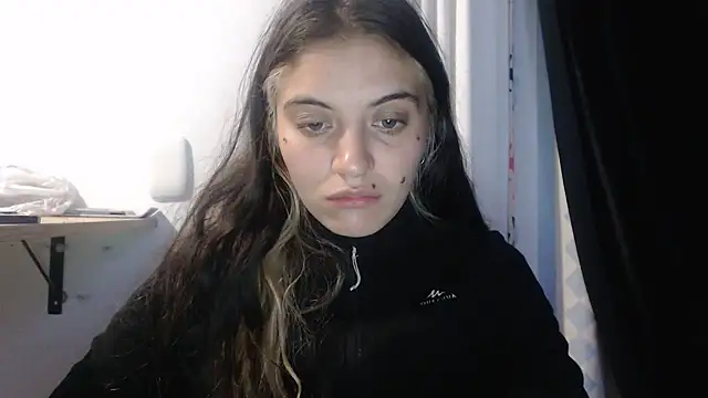 Snapshot of mariecam420 chatting on January 2025 02:30:01 AM mariecam420 online show from January 2025 02:30:01 AM