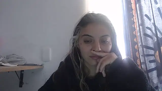 Snapshot of mariecam420 chatting on January 2025 04:08:02 PM mariecam420 online show from January 2025 04:08:02 PM