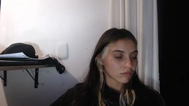 Snapshot of mariecam420 chatting on February 2025 05:41:01 AM mariecam420 online show from February 2025 05:41:01 AM