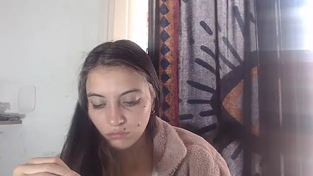 Snapshot of mariecam420 chatting on February 2025 06:00:02 PM mariecam420 online show from February 2025 06:00:02 PM