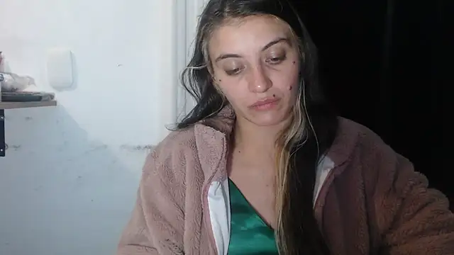 Snapshot of mariecam420 chatting on February 2025 12:43:01 AM mariecam420 online show from February 2025 12:43:01 AM