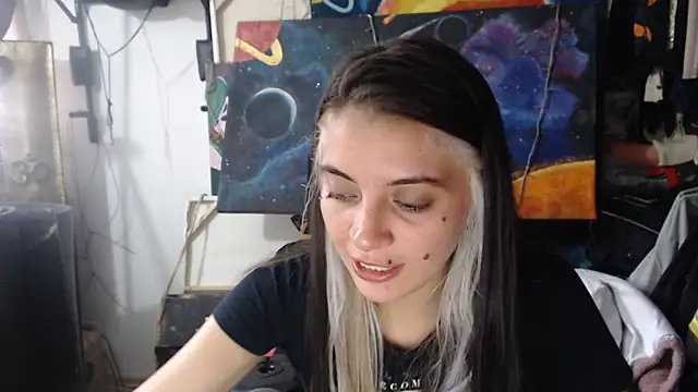 Snapshot of mariecam420 chatting on March 2025 03:50:02 PM mariecam420 online show from March 2025 03:50:02 PM