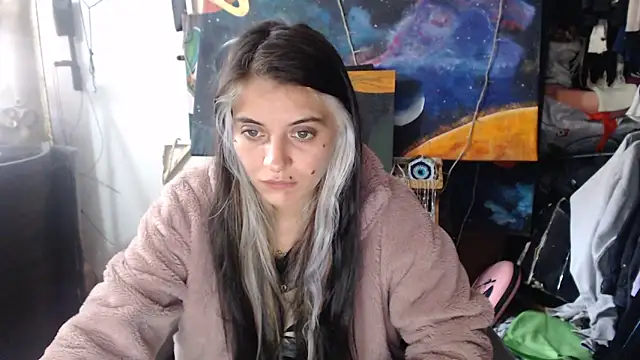Snapshot of mariecam420 chatting on March 2025 06:56:01 PM mariecam420 online show from March 2025 06:56:01 PM