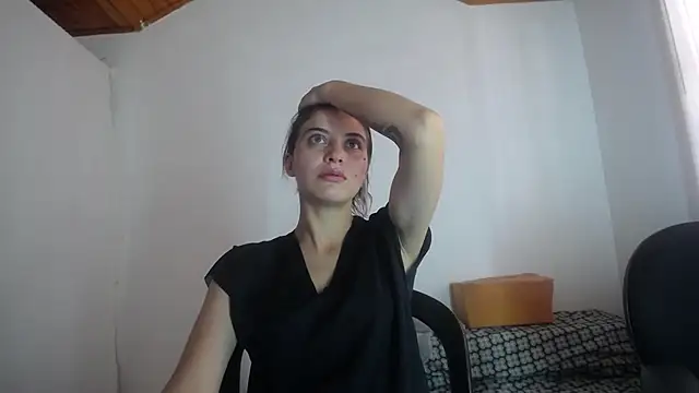 Snapshot of mariecam420 chatting on December 2025 03:32:02 PM mariecam420 online show from December 2025 03:32:02 PM