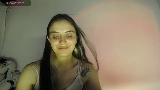 Snapshot of mariecam420 chatting on December 2025 11:43:01 PM mariecam420 online show from December 2025 11:43:01 PM