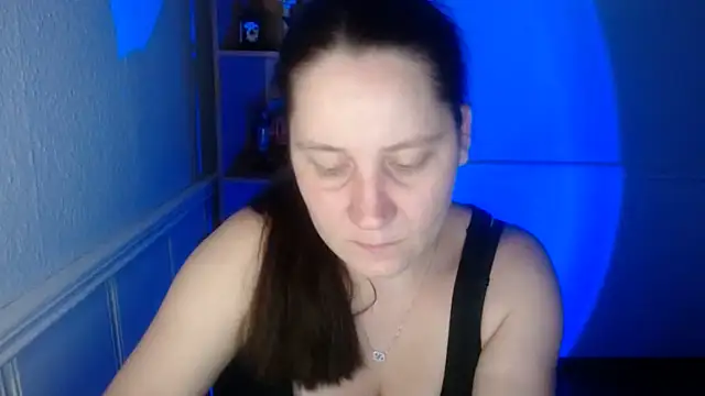 Snapshot of JosieJun_ chatting on October 2025 06:41:01 PM JosieJun online show from October 2025 06:41:01 PM