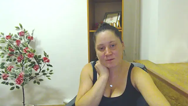 Snapshot of JosieJun_ chatting on October 2025 05:13:02 PM JosieJun online show from October 2025 05:13:02 PM