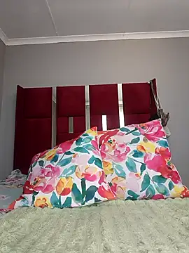 HoneyDropsX online show from October 2025 08:35:01 AM